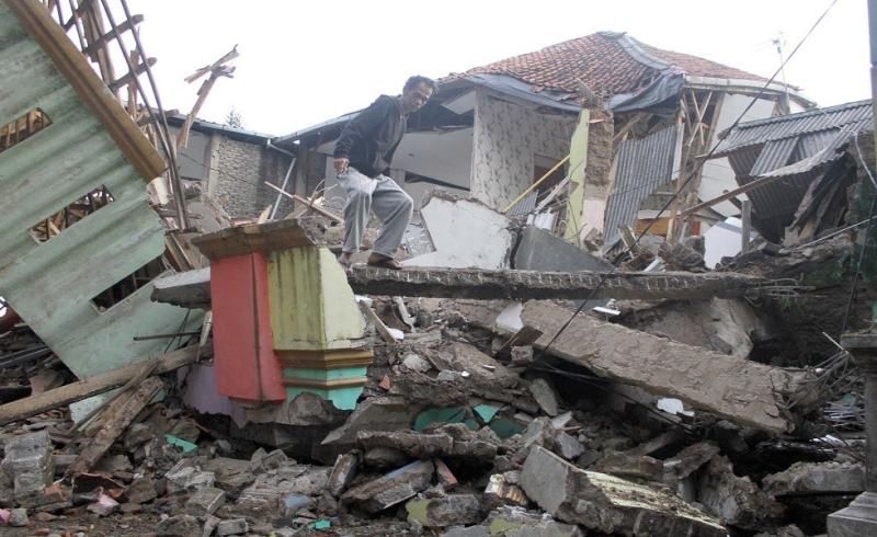 عاجل | زلزال بقوة 7 درجات يضرب إندونيسيا