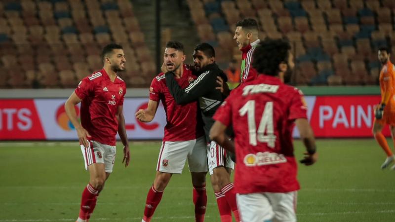 الدوري المصري.. محمد شريف يسجل الثاني لـ الأهلي في شباك فاركو