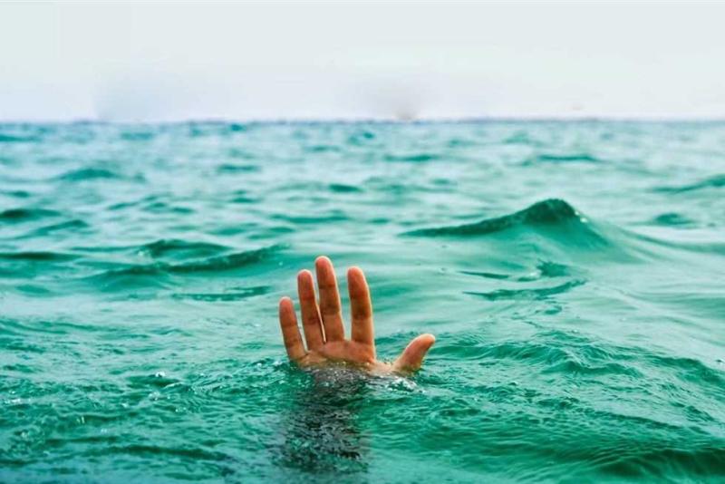 انتشال جثة طفل غرق في بحر مويس بالشرقية
