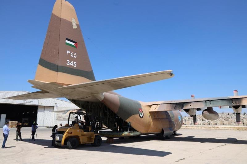 السودان يستقبل طائرة مساعدات إنسانية من الصليب الأحمر بالأردن