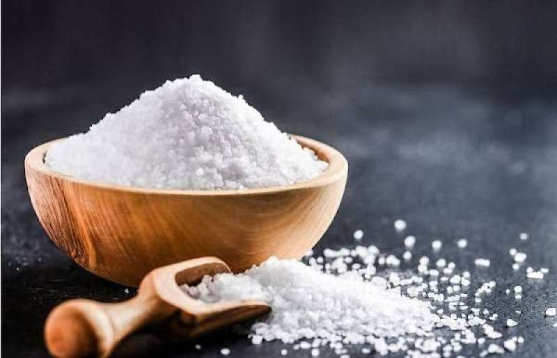 «هشاشة العظام» أبرزها.. 6 أثار جانبية للإكثار من الملح