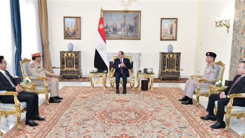 السيسي يستقبل وزير دفاع اليمن.. ويؤكد دعم مصر الأخوي الكامل للبلد الشقيق