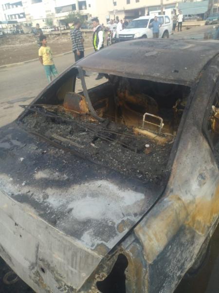 اشتعال النيران بسيارة ملاكى فى ميدان مصطفى محمود بالمهندسين