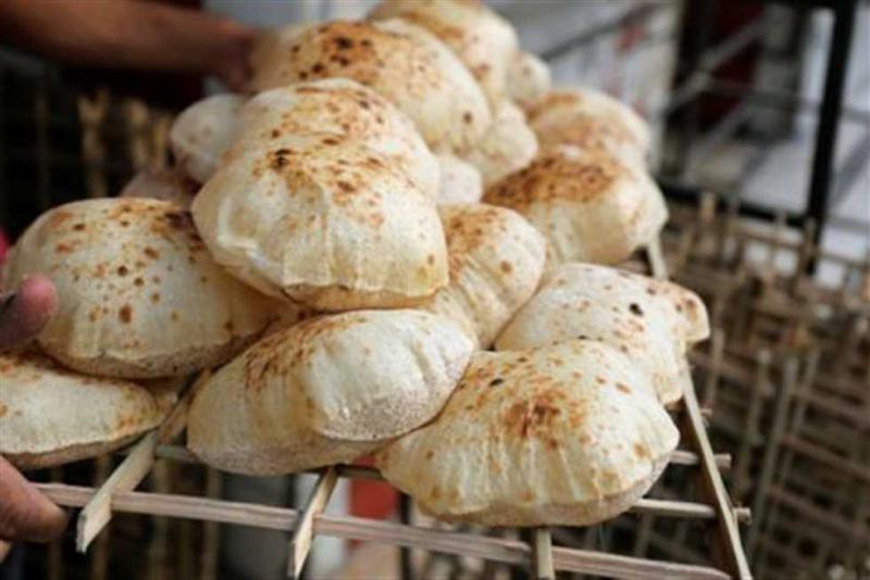 5 قروش فقط.. «التموين» تؤكد عدم رفع سعر رغيف الخبز.. فيديو