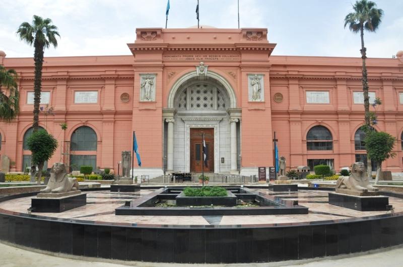 متحف التحرير يستقبل وزير الصحة البرتغالي والوفد المرافق له
