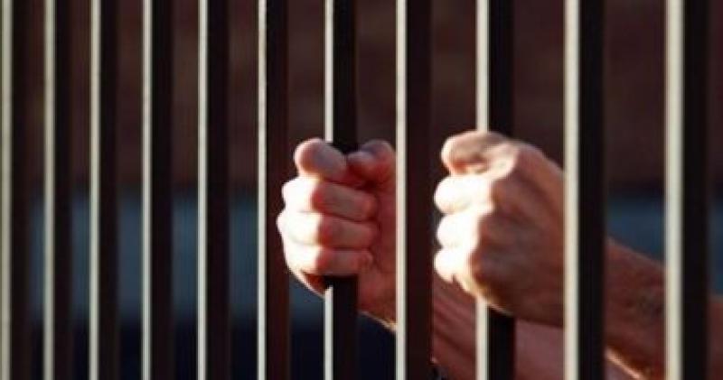 السجن المشدد 15 سنة لعامل لحيازته 80 طربة حشيش بالإسكندرية
