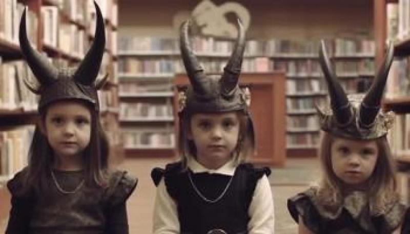 مكتبة الأطفال الشيطانية