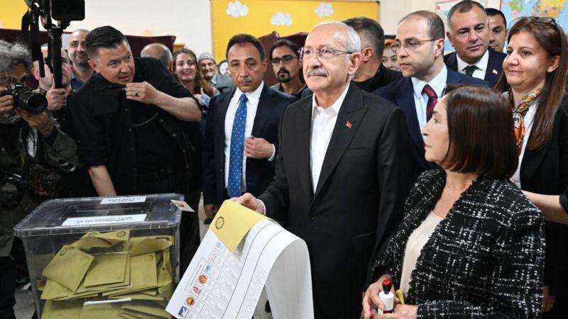 عاجل.. زعيم المعارضة التركية يدلي بصوته في الانتخابات الرئاسية