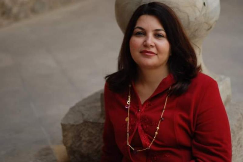 الكاتبة ميرال الطحاوي 