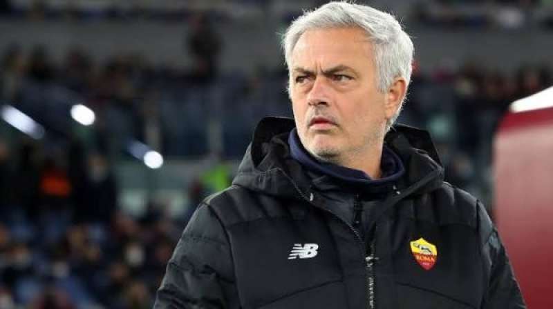 عقدة الملاعب الألمانية تهدد حلم مورينيو مع روما في الدوري الأوروبي