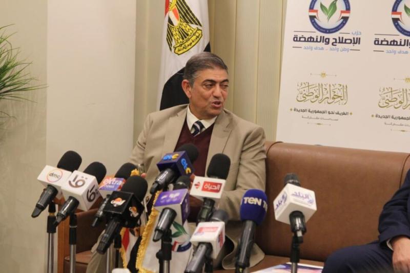 هشام عبد العزيز، رئيس حزب الإصلاح والنهضة