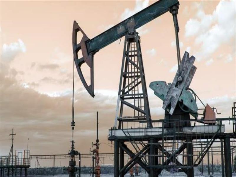 أسعار النفط تسجل أكبر سلسلة خسائر خلال العام الجاري