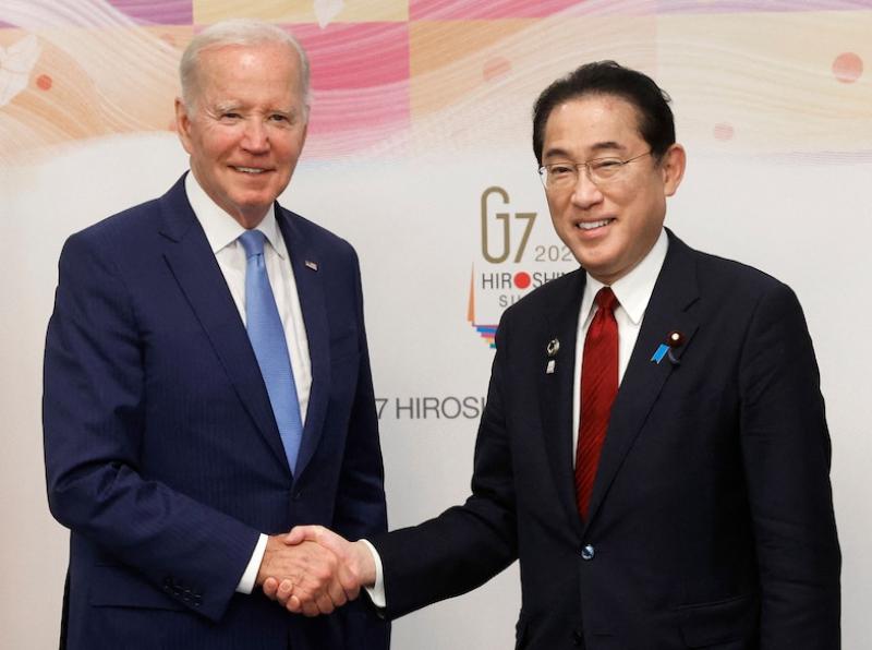 بايدن يلتقي رئيس الوزراء الياباني قبل قمة مجموعة السبع