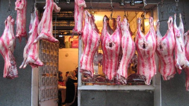 مطالبات برلمانية بالبحث عن بدائل لاستيراد اللحوم الحمراء
