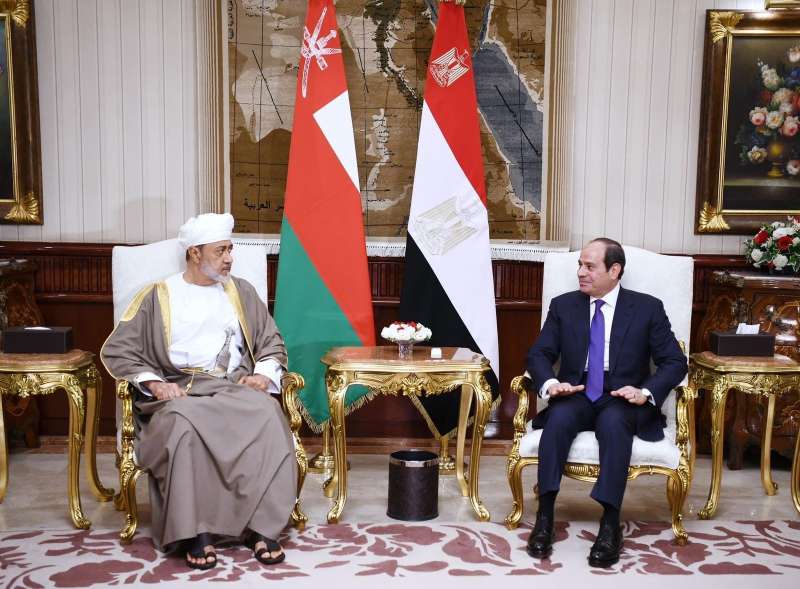 وزير الخارجية السابق يكشف تفاصيل زيارة السلطان العماني إلى مصر