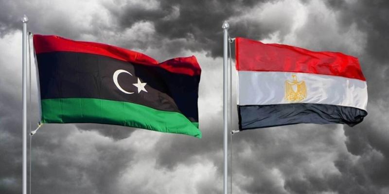 العلم المصرى والعلم الليبى - أرشيفية