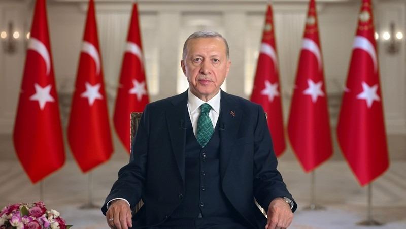 عاجل.. أول رئيس عربي يهنئ أردوغان بالفوز قبل إعلان النتيجة رسميا