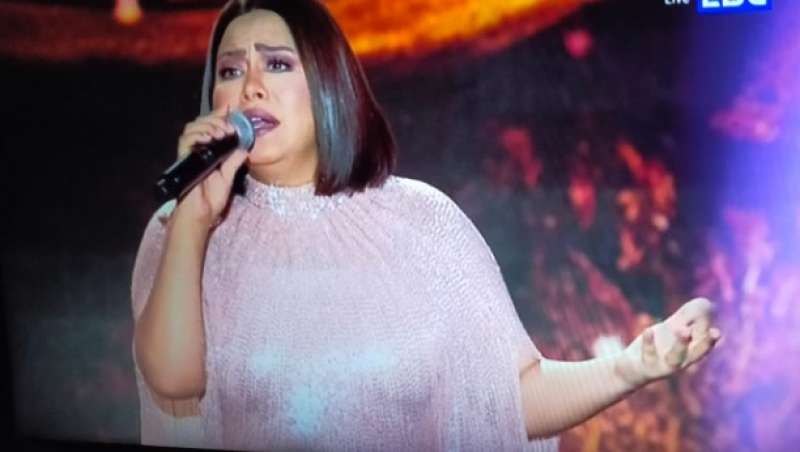 شيرين عبد الوهاب تبدأ حفلها بأغنية «على بالي» وتقول لجمهورها: «وحشتوني يا غاليين»