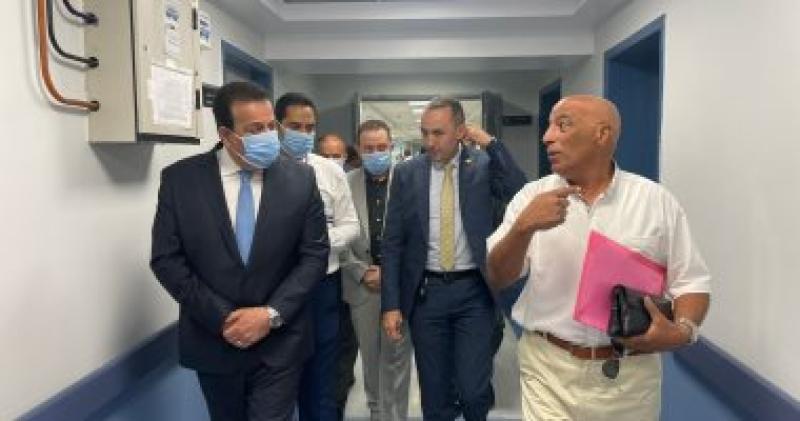 وزير الصحة يتفقد أعمال التطوير في مستشفى شرم الشيخ الدولي