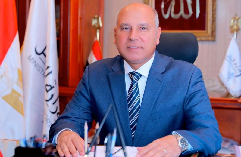 وزير النقل: لأول مرة شركة مصرية تسهم في تكريك الرمال مع الشركات الأجنبية