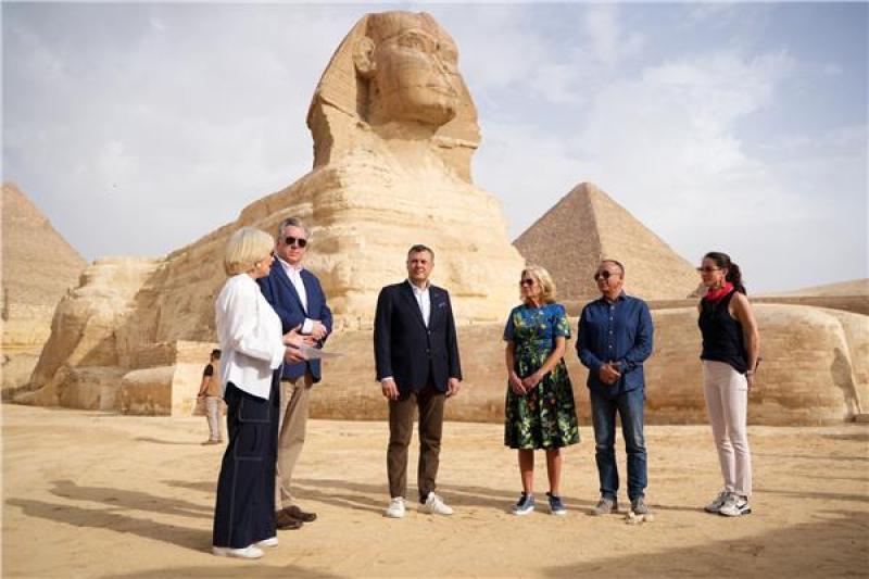 خبير سياحي عن زيارة جيل بايدن للأهرامات: دعاية تقدر بملايين الدولارات