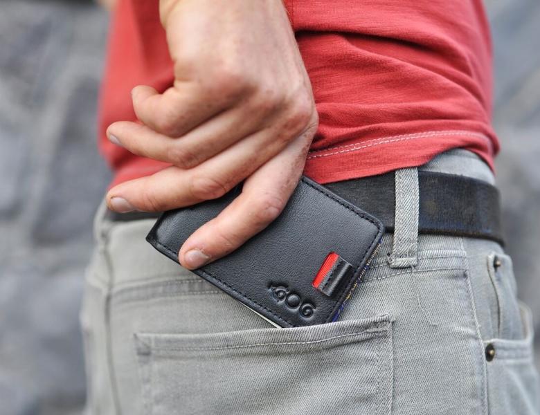 وضع المحفظة في جيب البنطلون_مصدر الصورة_ياندكس