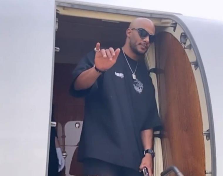 جريدة الطريق | محمد رمضان يفاجئ جمهوره بحلاقة شعره على الزيرو