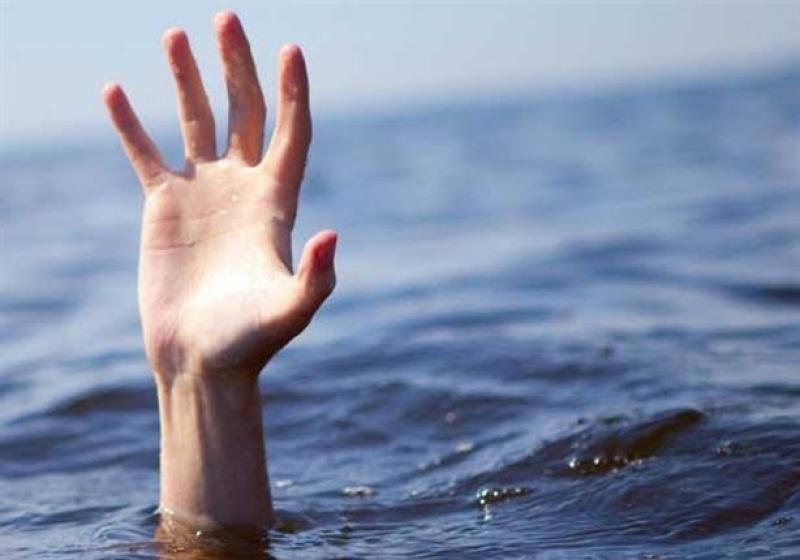 انتشال جثمان شاب لقى مصرعه غرقا في مياه بحر نقيطة بالدقهلية