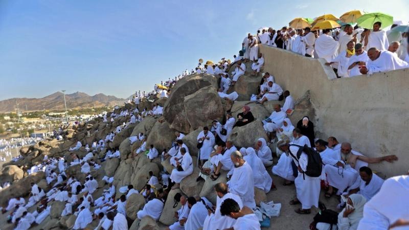 شركات السياحة تعلن إطلاق أولى رحلات الحج البري