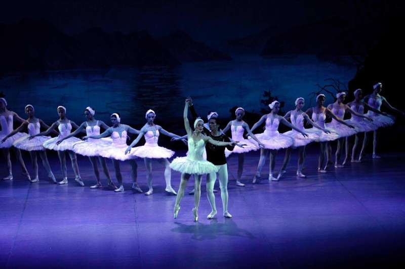 دار الأوبرا تقدم بالية «بحيرة البجع» على المسرح الكبير