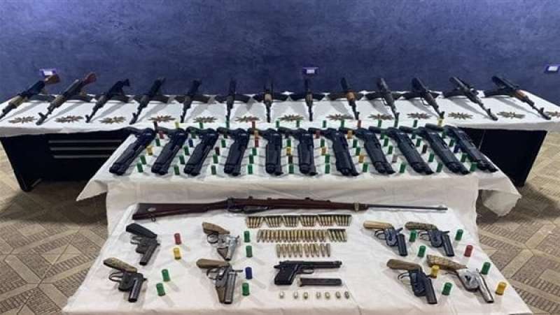 ضبط 34 قطعة سلاح ناري في حملة أمنية بأسيوط