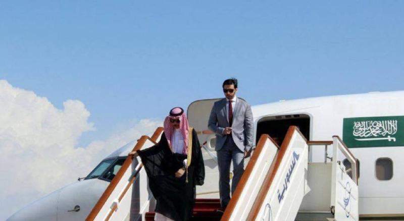عاجل.. وزير الخارجية السعودي يصل إيران