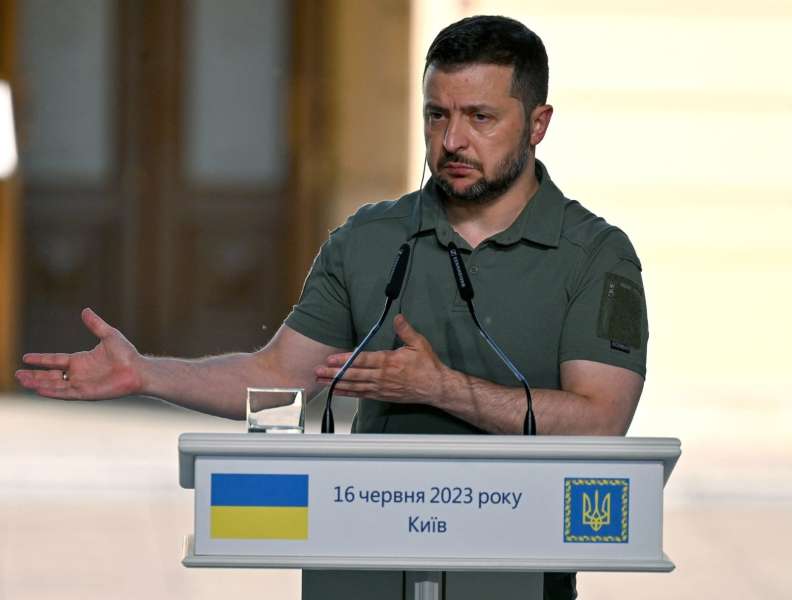 الرئيس الأوكراني يوجه رسالة للروس بعد أزمة فاغنر: الخسائر مقبلة