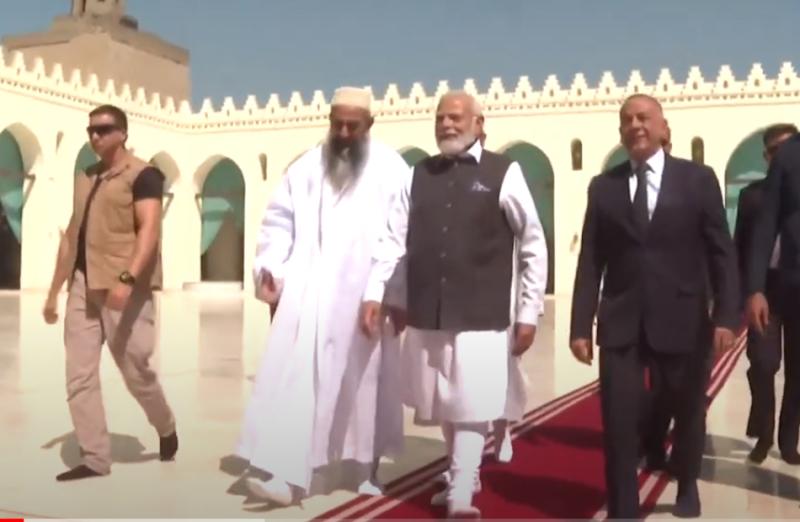 رئيس الوزراء الهندي يزور مسجد «الحاكم بأمر الله» بقاهرة المعز
