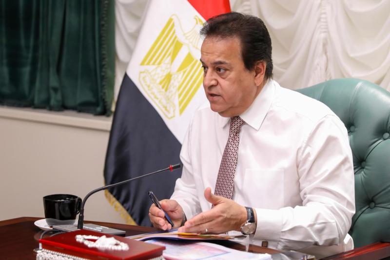 وزير الصحة يوجه برفع الاستعدادات لاستقبال مصابين عقار الاسكندرية المنهار