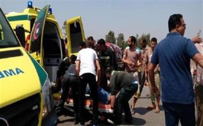 مصرع شخص وإصابة 16 آخرين في حادث انقلاب سيارة ربع نقل بطريق السويس - الإسماعيلية