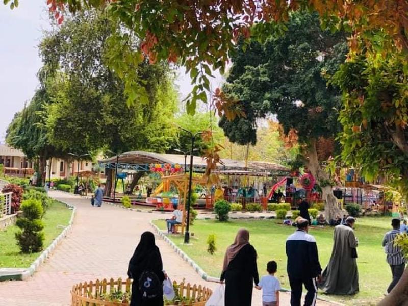 إقبال كبير من المواطنين في الجيزة على الحدائق والمتنزهات بنهاية العيد