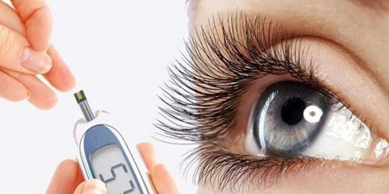 هل مرض السكر يؤثر على صحة العين؟.. استشاري يجيب