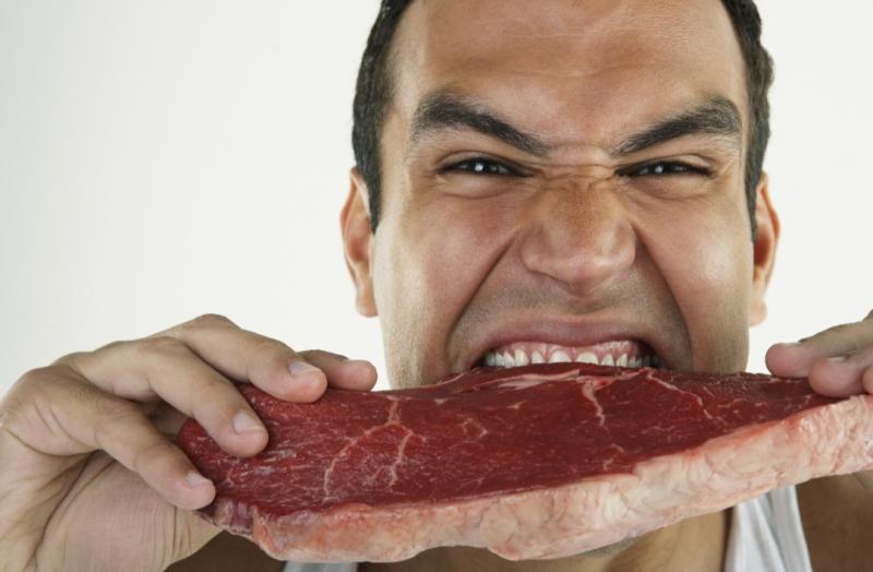 هل الإفراط في تناول اللحوم يسبب الإمساك؟