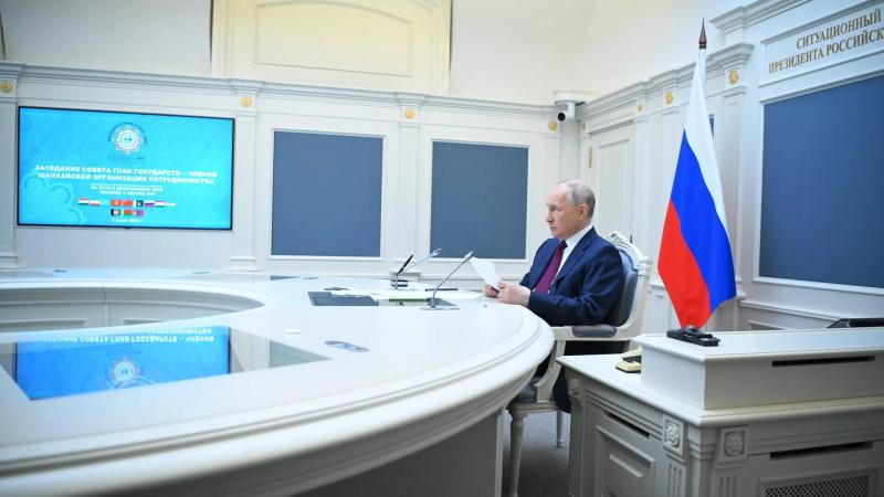 بوتين: روسيا تواجه حربا هجينة غير مسبوقة