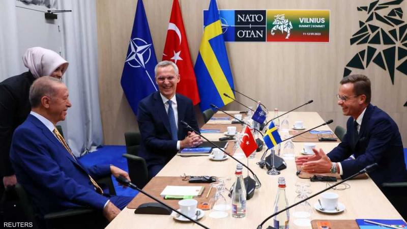 أمين عام الناتو جمع زعيمي تركيا والسويد على طاولة مفاوضات