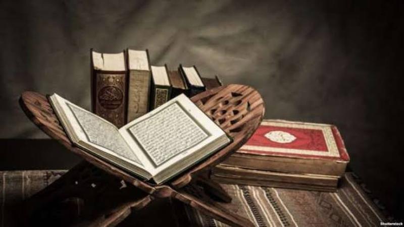 حكم قراءة القرآن يوم الجمعة في المسجد قبل الأذان.. الإفتاء تجيب
