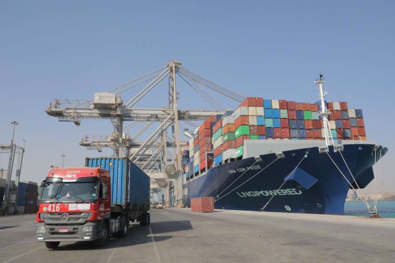 اقتصادية قناة السويس: مينائي السخنة والأدبية يستقبلان 236 سفينة خلال 3 أشهر