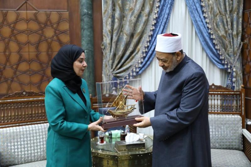 الإمام الأكبر يستقبل سفيرة البحرين لدى القاهرة بمشيخة الأزهر
