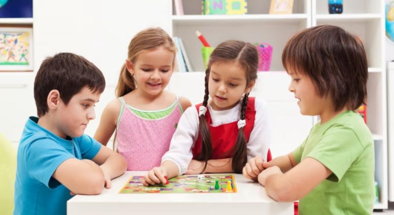 دراسة جديدة تكشف تأثيرات مذهلة للأطفال عند ممارسة ألعاب الطاولة