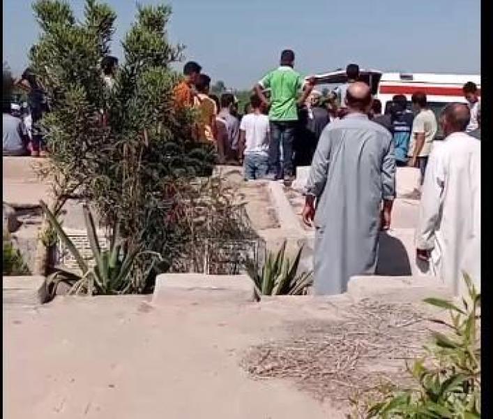 5 من أسرة واحدة بالشرقية.. تشييع جثامين ضحايا عقار حدائق القبة المنهار