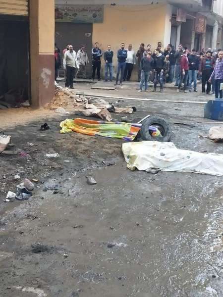 مصرع عاملين سقطا من سقالة بمنطقة الجمرك في الإسكندرية