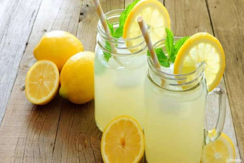 عصير الليمون والبطيخ 