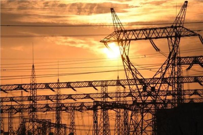 أحمد موسى يكشف مواعد انتهاء أزمة انقطاع الكهرباء