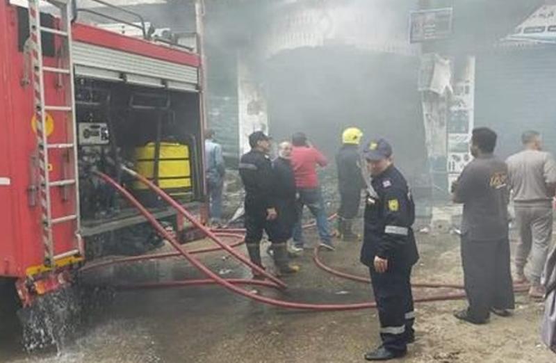 النيران تلتهم 4 محال تجارية بمطروح والحماية المدنية تدفع  بـ7 سيارات إطفاء